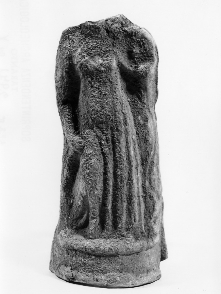 Polyboia (terracotta figurata, culto di Apollo-Hyakinthos) - fabbrica tarantina (secc. IV a.C.-III a.C)
