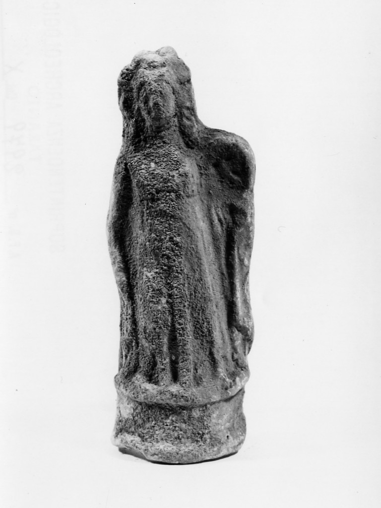 Polyboia (terracotta figurata, culto di Apollo-Hyakinthos) - fabbrica tarantina (secc. IV a.C.-III a.C)