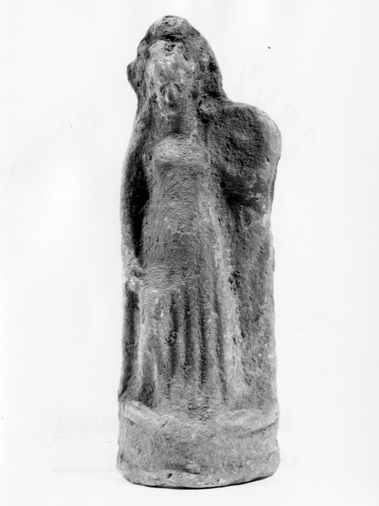 Polyboia (terracotta figurata, culto di Apollo-Hyakinthos) - fabbrica tarantina (secc. IV a.C.-III a.C)