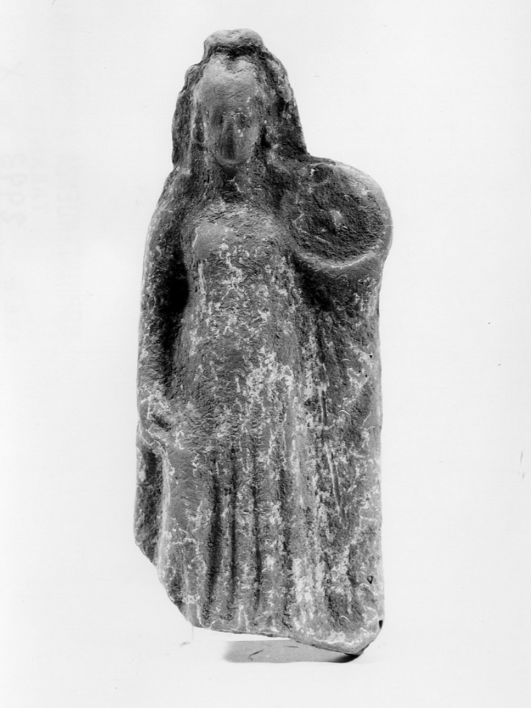 Polyboia (terracotta figurata, culto di Apollo-Hyakinthos) - fabbrica tarantina (secc. IV a.C.-III a.C)