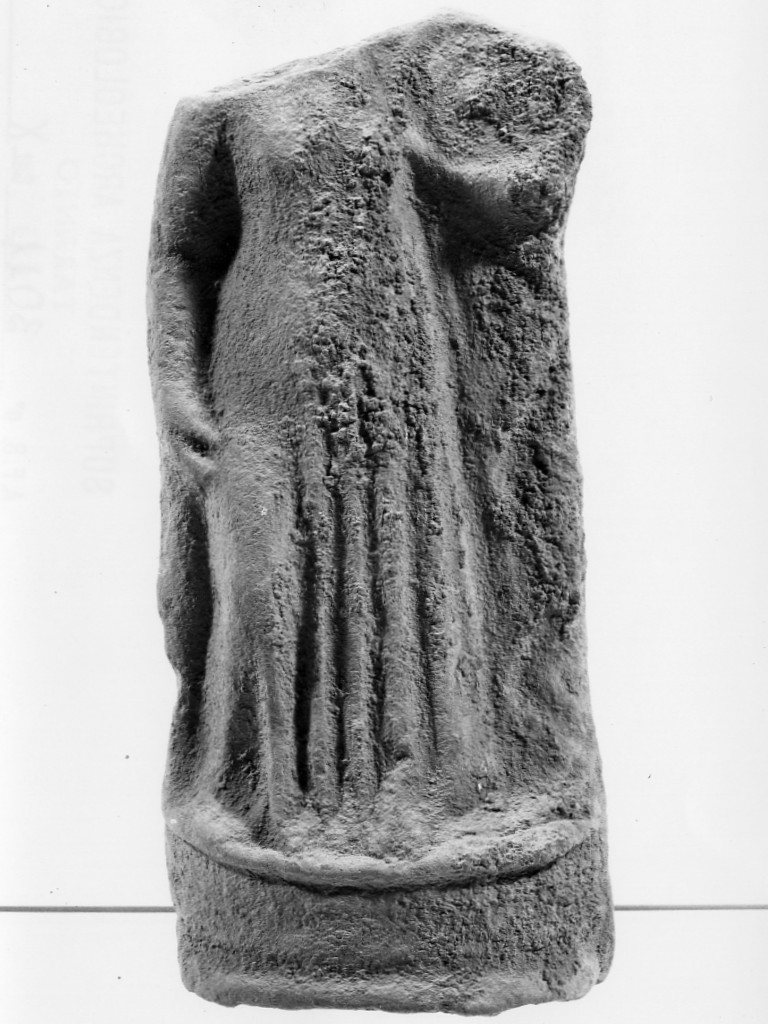 Polyboia (terracotta figurata, culto di Apollo-Hyakinthos) - fabbrica tarantina (secc. IV a.C.-III a.C)