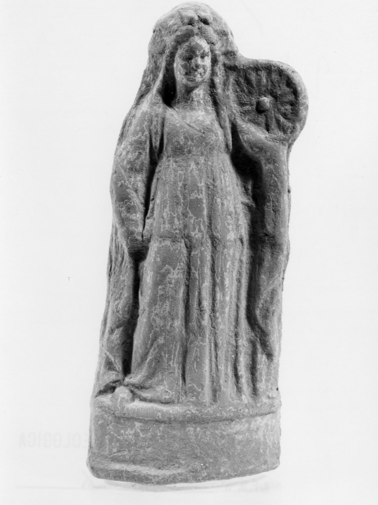 Polyboia (terracotta figurata, culto di Apollo-Hyakinthos) - fabbrica tarantina (secc. IV a.C.-III a.C)
