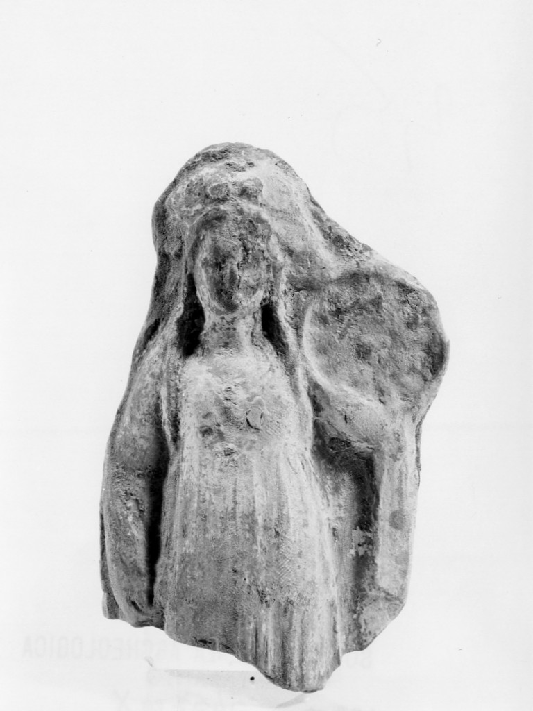 Polyboia (terracotta figurata, culto di Apollo-Hyakinthos) - fabbrica tarantina (secc. IV a.C.-III a.C)