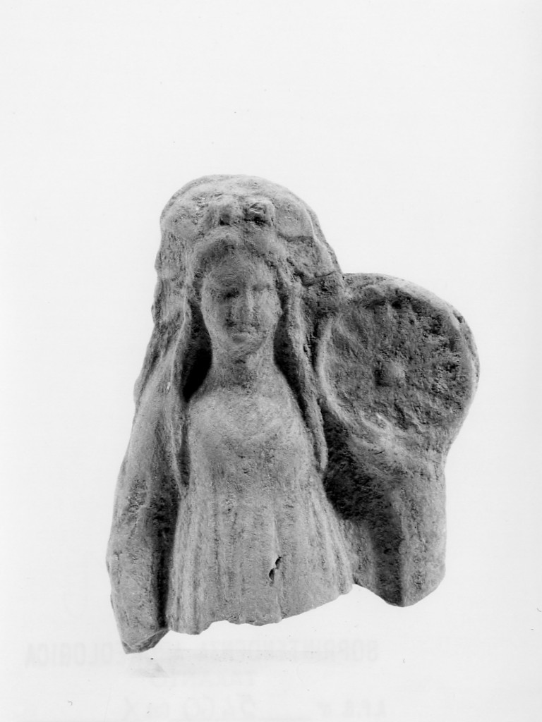 Polyboia (terracotta figurata, culto di Apollo-Hyakinthos) - fabbrica tarantina (secc. IV a.C.-III a.C)