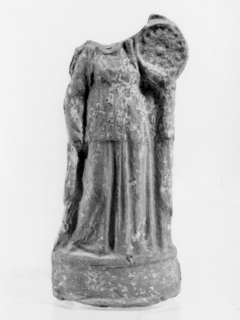 Polyboia (terracotta figurata, culto di Apollo-Hyakinthos) - fabbrica tarantina (secc. IV a.C.-III a.C)