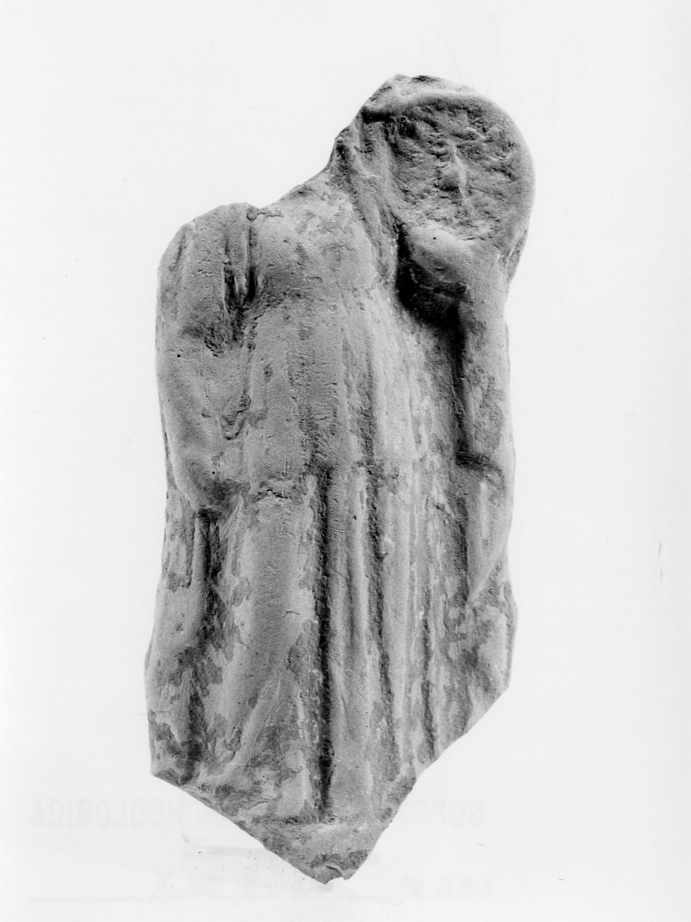 Polyboia (terracotta figurata, culto di Apollo-Hyakinthos) - fabbrica tarantina (secc. IV a.C.-III a.C)