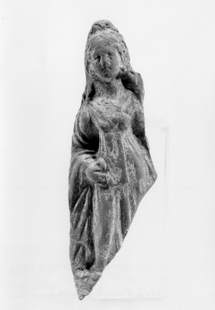 Polyboia (terracotta figurata, culto di Apollo-Hyakinthos) - fabbrica tarantina (secc. IV a.C.-III a.C)