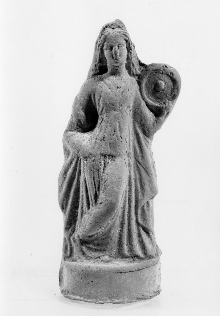Polyboia (terracotta figurata, culto di Apollo-Hyakinthos) - fabbrica tarantina (secc. IV a.C.-III a.C)