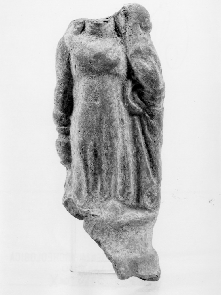 lekythos - produzione apula (seconda metà sec. IV a.C)