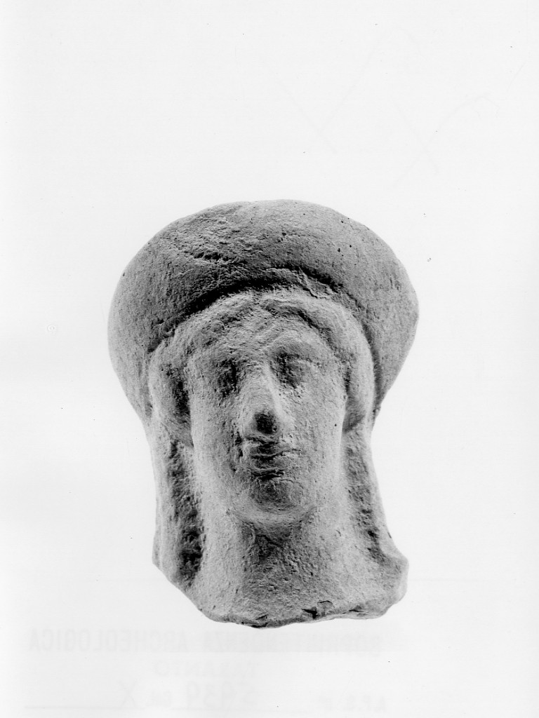 Persephone-Kore (terracotta figurata) - fabbrica tarantina (metà sec. V a.C)