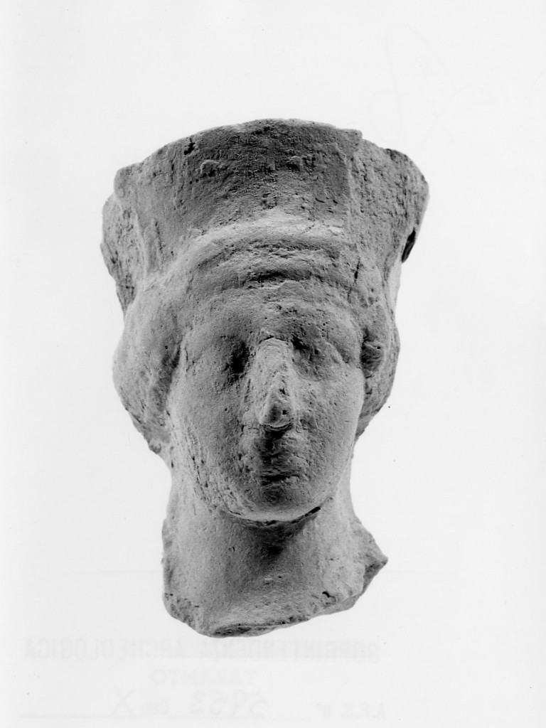 Persephone-Kore (terracotta figurata) - fabbrica tarantina (fine sec. V a.C)