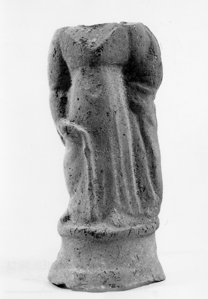 Polyboia (terracotta figurata, culto di Apollo-Hyakinthos) - fabbrica tarantina (secc. IV a.C.-III a.C)