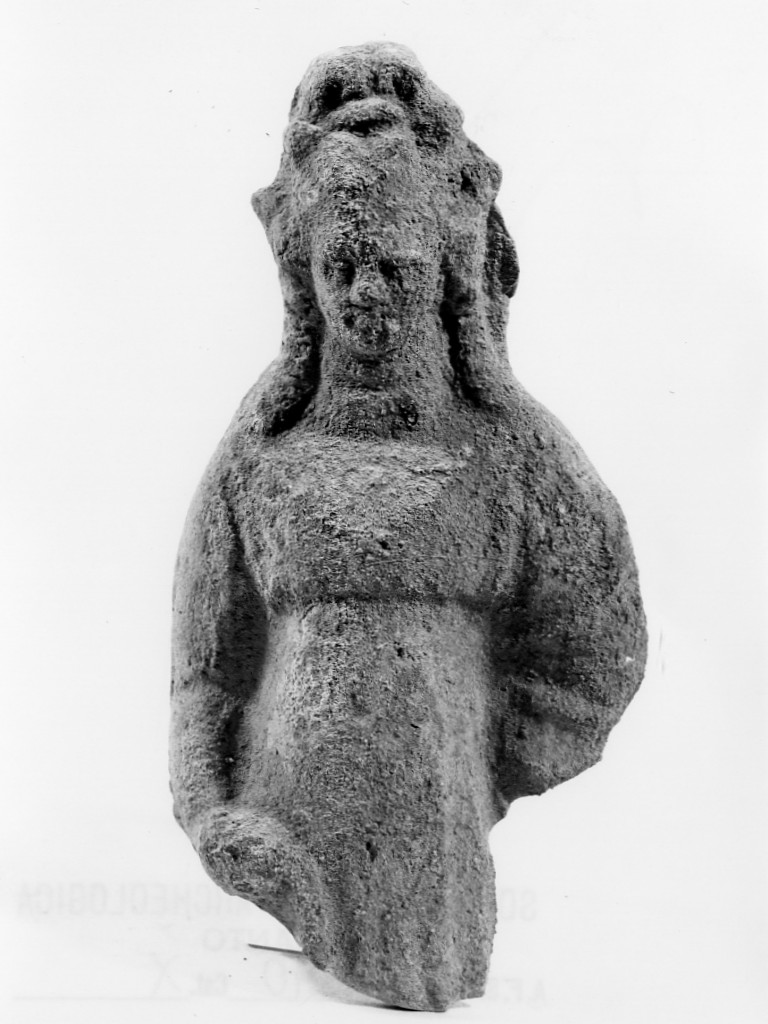 Polyboia (terracotta figurata, culto di Apollo-Hyakinthos) - fabbrica tarantina (secc. IV a.C.-III a.C)