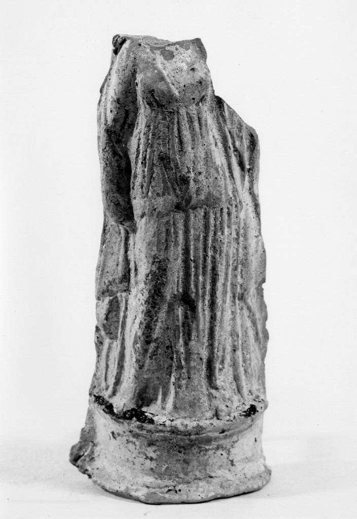 Polyboia (terracotta figurata, culto di Apollo-Hyakinthos) - fabbrica tarantina (secc. IV a.C.-III a.C)
