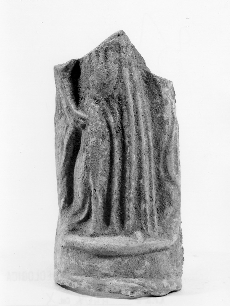 Polyboia (terracotta figurata, culto di Apollo-Hyakinthos) - fabbrica tarantina (secc. IV a.C.-III a.C)