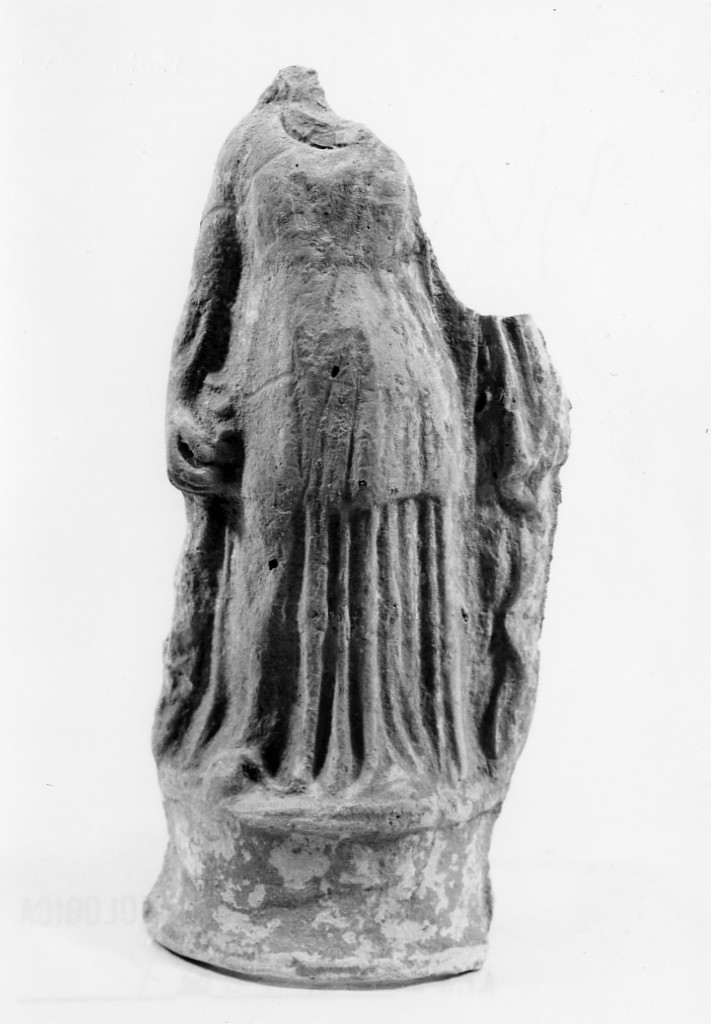 Polyboia (terracotta figurata, culto di Apollo-Hyakinthos) - fabbrica tarantina (secc. IV a.C.-III a.C)