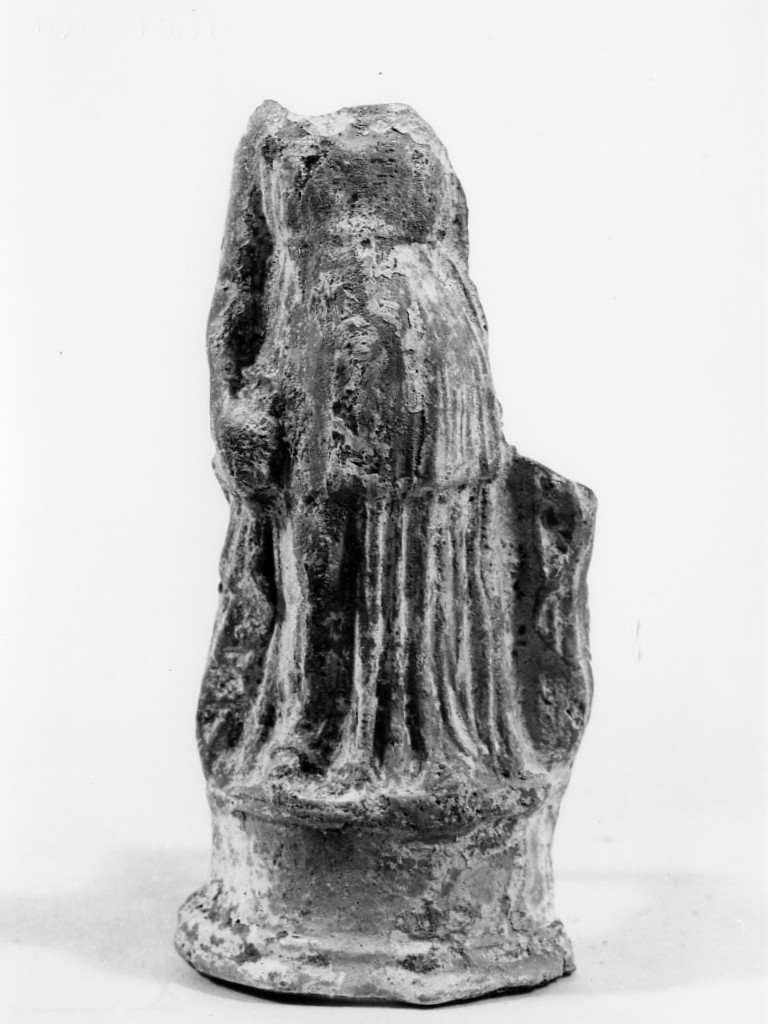 Polyboia (terracotta figurata, culto di Apollo-Hyakinthos) - fabbrica tarantina (secc. IV a.C.-III a.C)
