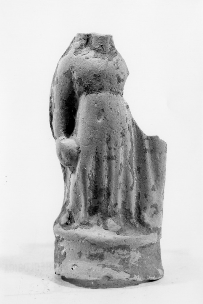 Polyboia (terracotta figurata, culto di Apollo-Hyakinthos) - fabbrica tarantina (secc. IV a.C.-III a.C)