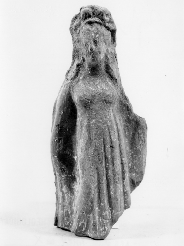 Polyboia (terracotta figurata, culto di Apollo-Hyakinthos) - fabbrica tarantina (secc. IV a.C.-III a.C)