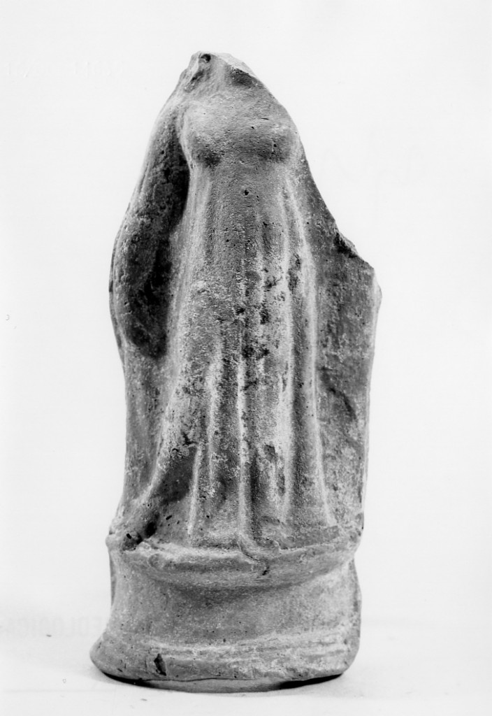 Polyboia (terracotta figurata, culto di Apollo-Hyakinthos) - fabbrica tarantina (secc. IV a.C.-III a.C)