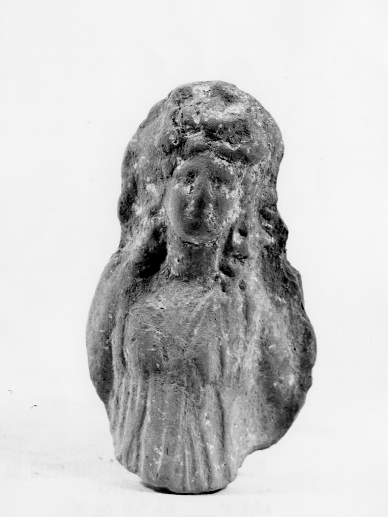 Polyboia (terracotta figurata, culto di Apollo-Hyakinthos) - fabbrica tarantina (secc. IV a.C.-III a.C)