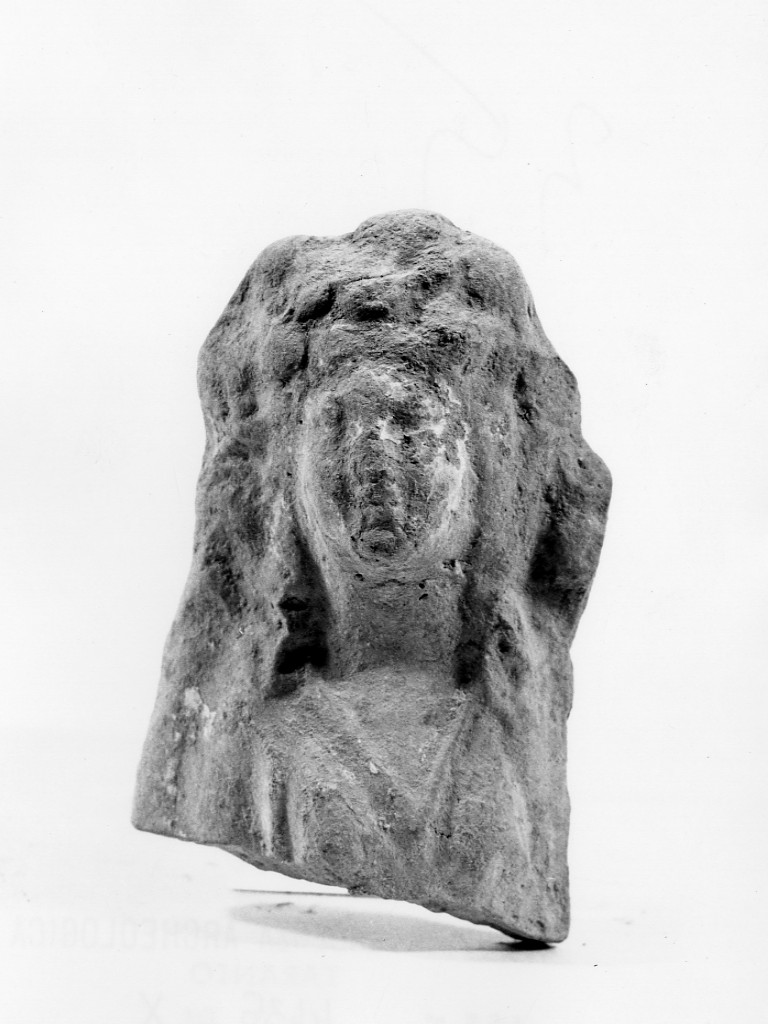 Polyboia (terracotta figurata, culto di Apollo-Hyakinthos) - fabbrica tarantina (secc. IV a.C.-III a.C)