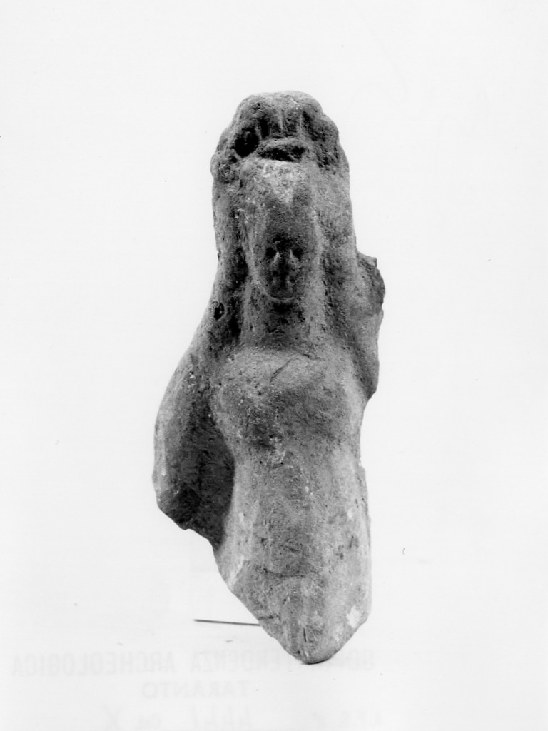 Polyboia (terracotta figurata, culto di Apollo-Hyakinthos) - fabbrica tarantina (secc. IV a.C.-III a.C)