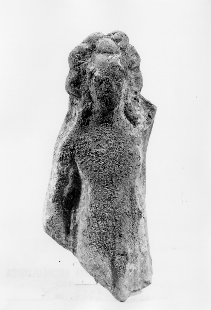 Polyboia (terracotta figurata, culto di Apollo-Hyakinthos) - fabbrica tarantina (secc. IV a.C.-III a.C)