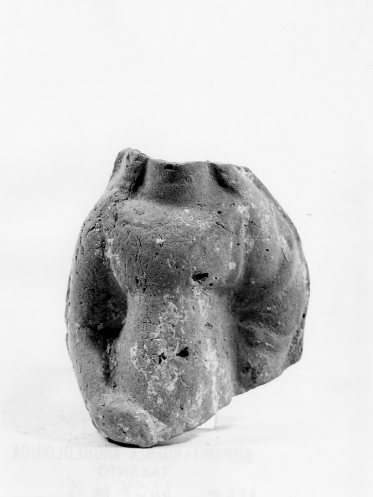 Polyboia (terracotta figurata, culto di Apollo-Hyakinthos) - fabbrica tarantina (secc. IV a.C.-III a.C)