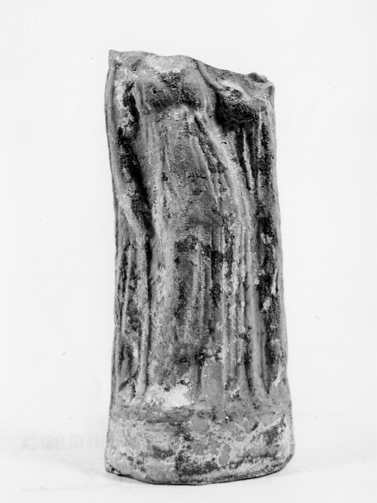 Polyboia (terracotta figurata, culto di Apollo-Hyakinthos) - fabbrica tarantina (secc. IV a.C.-III a.C)