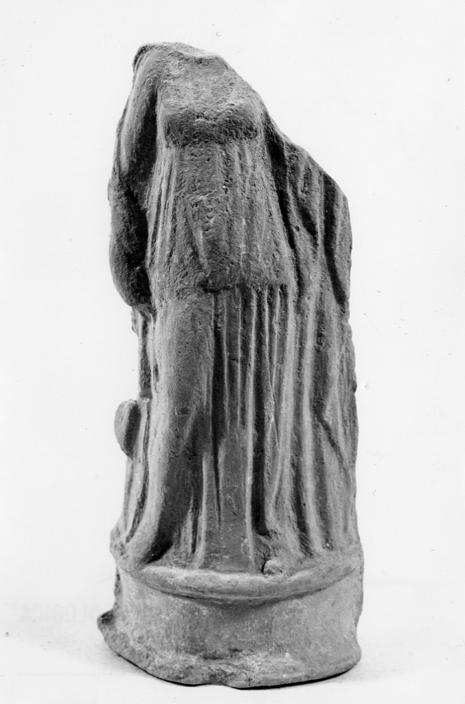 Polyboia (terracotta figurata, culto di Apollo-Hyakinthos) - fabbrica tarantina (secc. IV a.C.-III a.C)