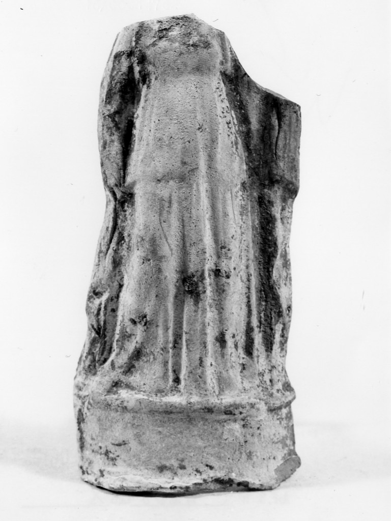 Polyboia (terracotta figurata, culto di Apollo-Hyakinthos) - fabbrica tarantina (secc. IV a.C.-III a.C)