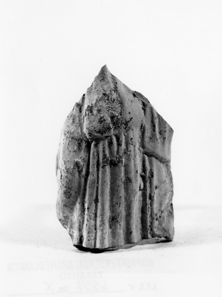 Polyboia (terracotta figurata, culto di Apollo-Hyakinthos) - fabbrica tarantina (secc. IV a.C.-III a.C)