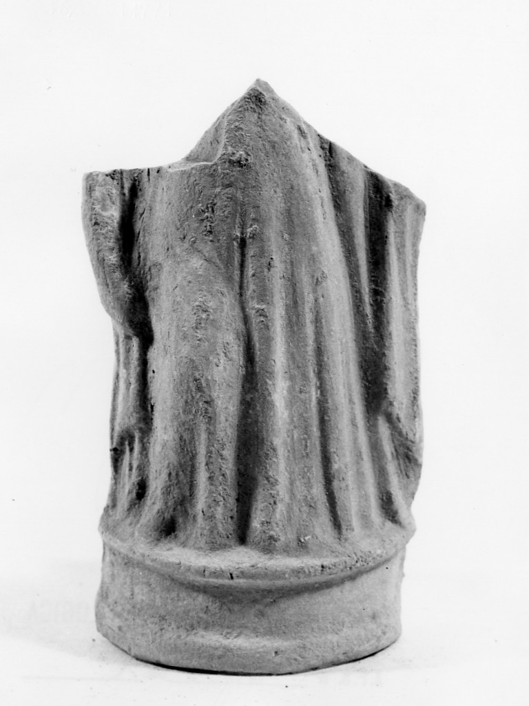 Polyboia (terracotta figurata, culto di Apollo-Hyakinthos) - fabbrica tarantina (secc. IV a.C.-III a.C)