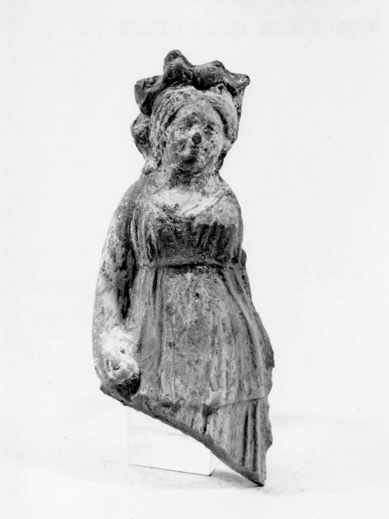 Polyboia (terracotta figurata, culto di Apollo-Hyakinthos) - fabbrica tarantina (secc. IV a.C.-III a.C)