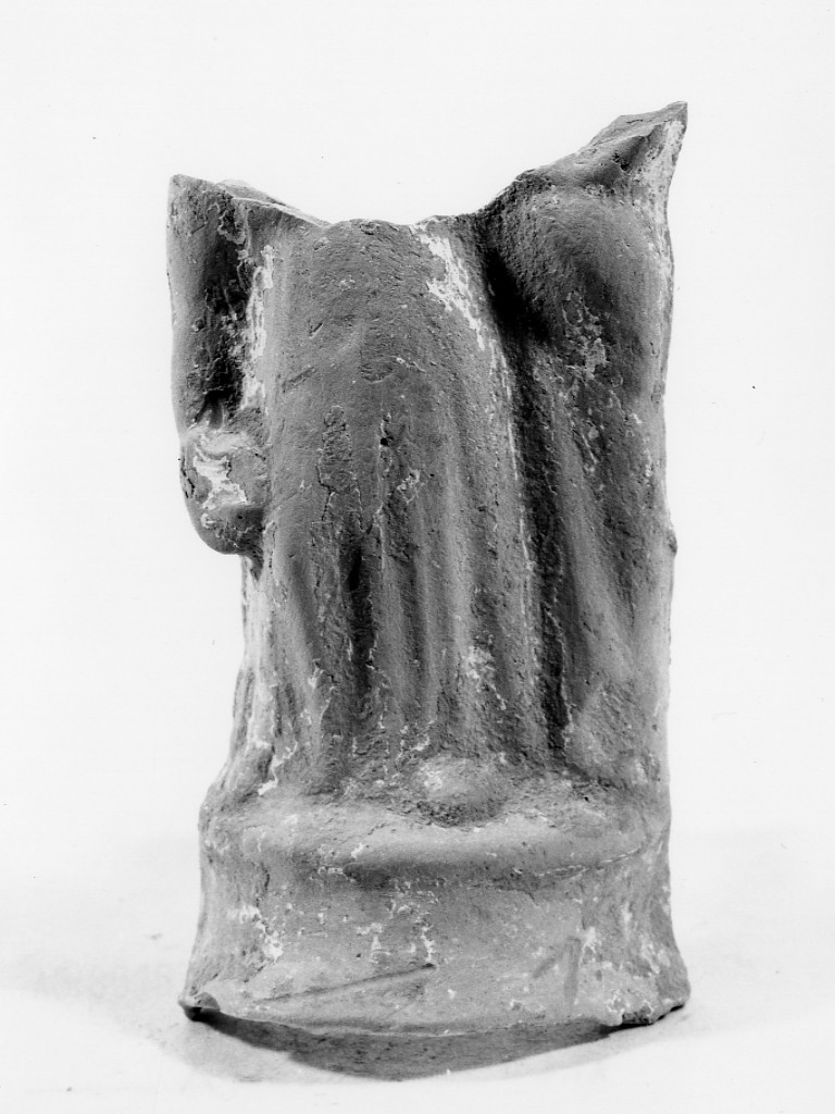 Polyboia (terracotta figurata, culto di Apollo-Hyakinthos) - fabbrica tarantina (secc. IV a.C.-III a.C)