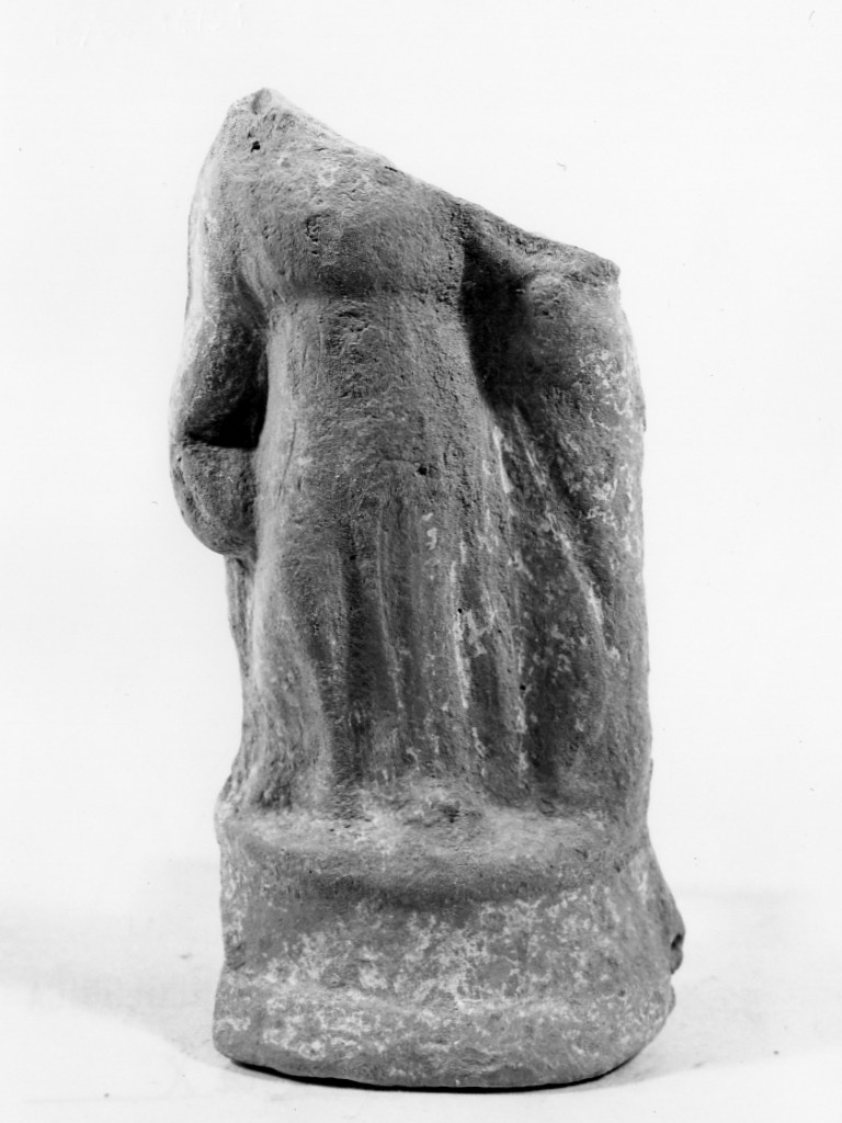 Polyboia (terracotta figurata, culto di Apollo-Hyakinthos) - fabbrica tarantina (secc. IV a.C.-III a.C)