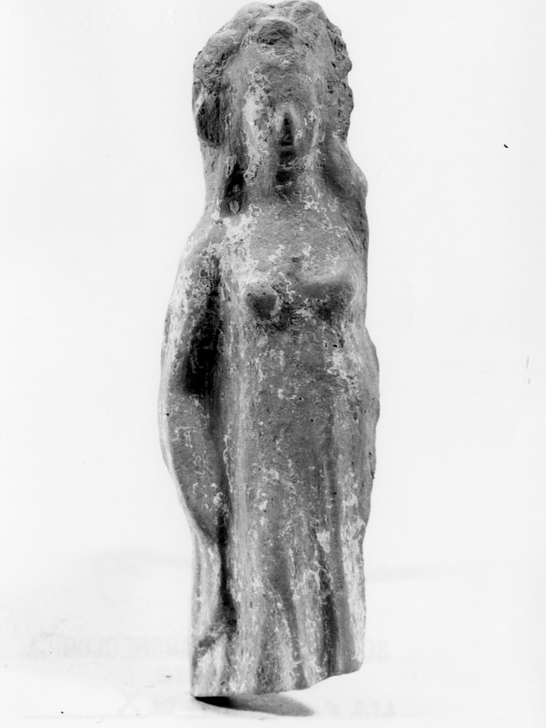 Polyboia (terracotta figurata, culto di Apollo-Hyakinthos) - fabbrica tarantina (secc. IV a.C.-III a.C)