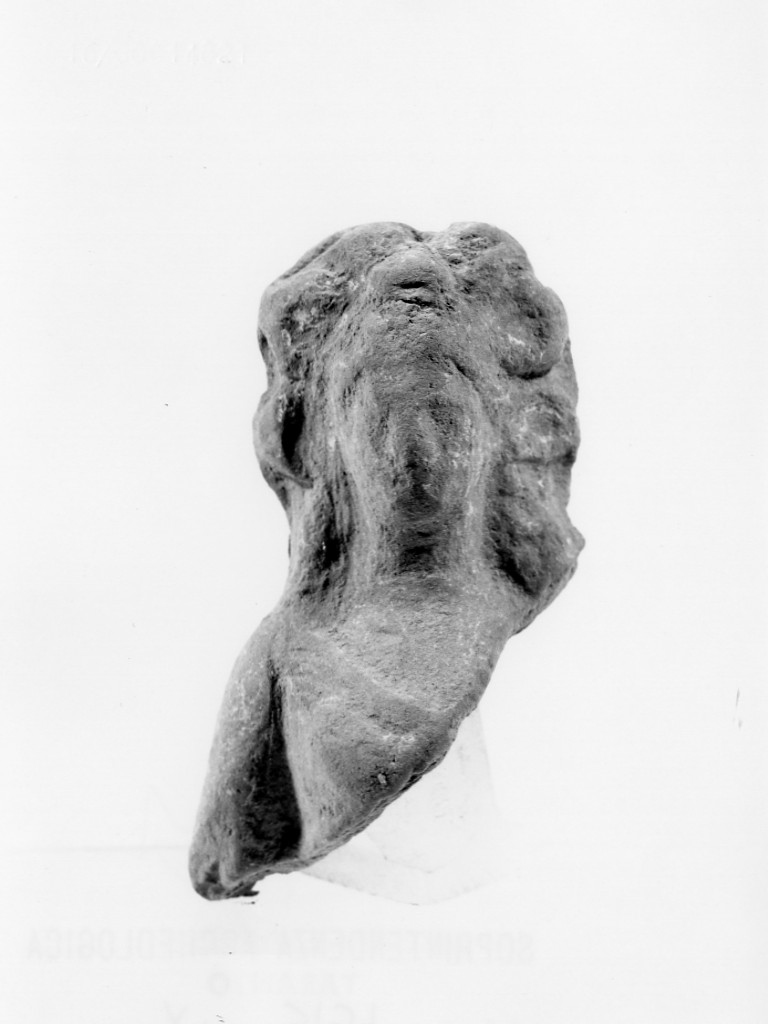 Polyboia (terracotta figurata, culto di Apollo-Hyakinthos) - fabbrica tarantina (secc. IV a.C.-III a.C)