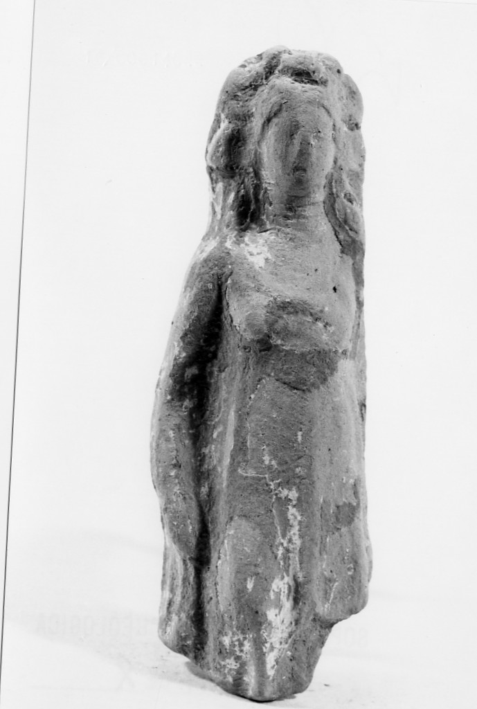 Polyboia (terracotta figurata, culto di Apollo-Hyakinthos) - fabbrica tarantina (secc. IV a.C.-III a.C)