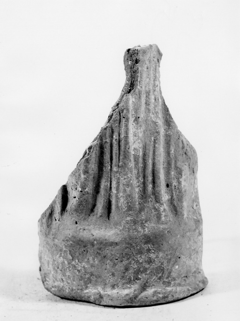 Polyboia (terracotta figurata, culto di Apollo-Hyakinthos) - fabbrica tarantina (secc. IV a.C.-III a.C)