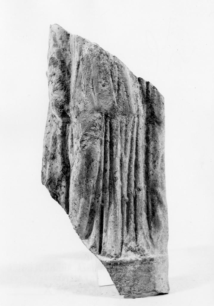 Polyboia (terracotta figurata, culto di Apollo-Hyakinthos) - fabbrica tarantina (secc. IV a.C.-III a.C)