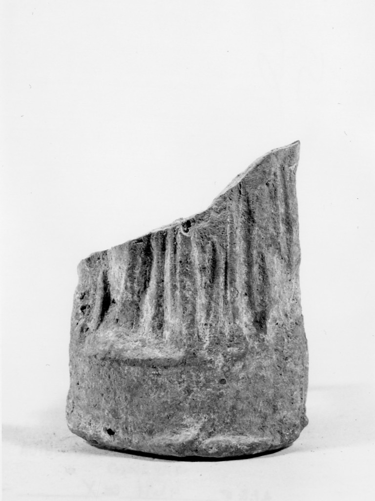 Polyboia (terracotta figurata, culto di Apollo-Hyakinthos) - fabbrica tarantina (secc. IV a.C.-III a.C)