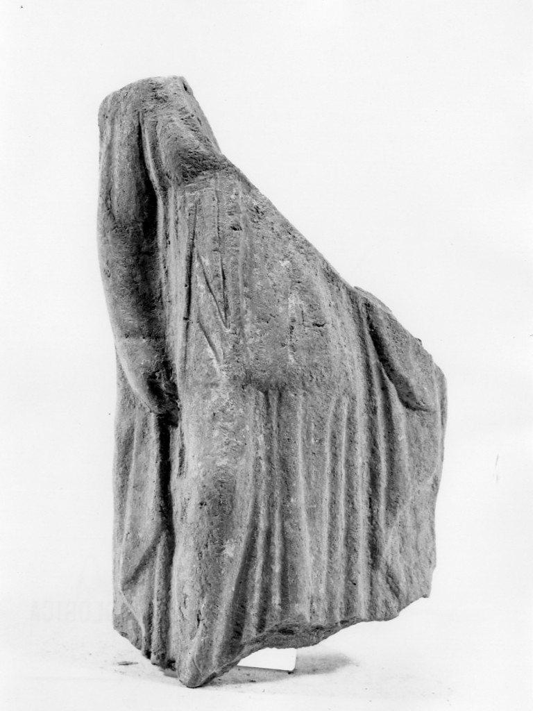 Polyboia (terracotta figurata, culto di Apollo-Hyakinthos) - fabbrica tarantina (secc. IV a.C.-III a.C)