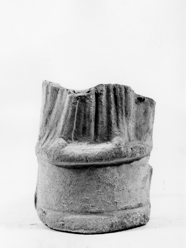 Polyboia (terracotta figurata, culto di Apollo-Hyakinthos) - fabbrica tarantina (secc. IV a.C.-III a.C)