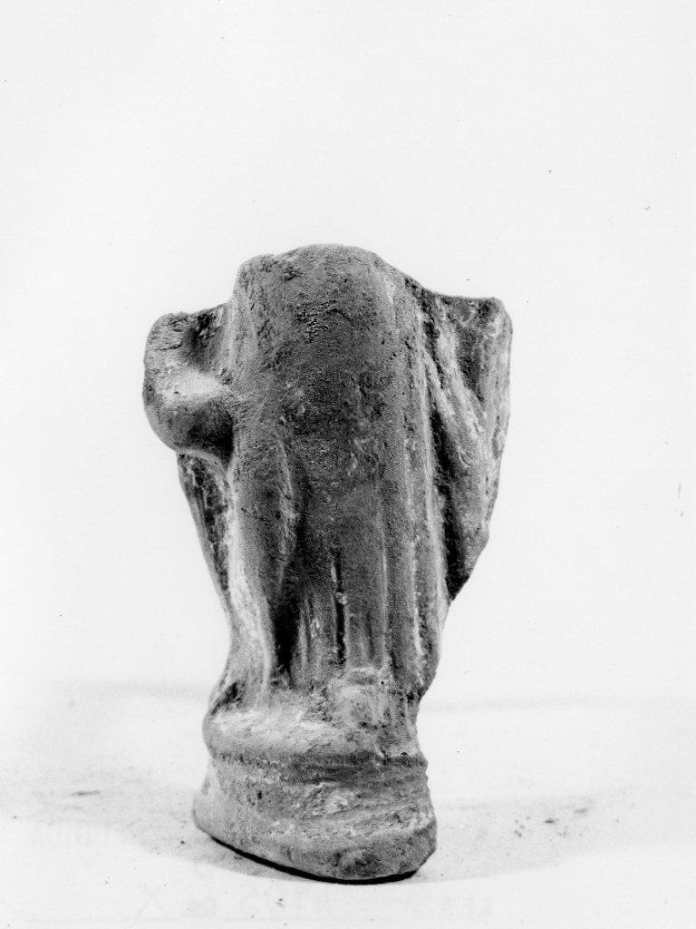 Polyboia (terracotta figurata, culto di Apollo-Hyakinthos) - fabbrica tarantina (secc. IV a.C.-III a.C)