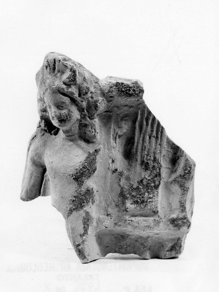 Apollo-Hyakinthos (terracotta figurata) - fabbrica tarantina (sec. III a.C)