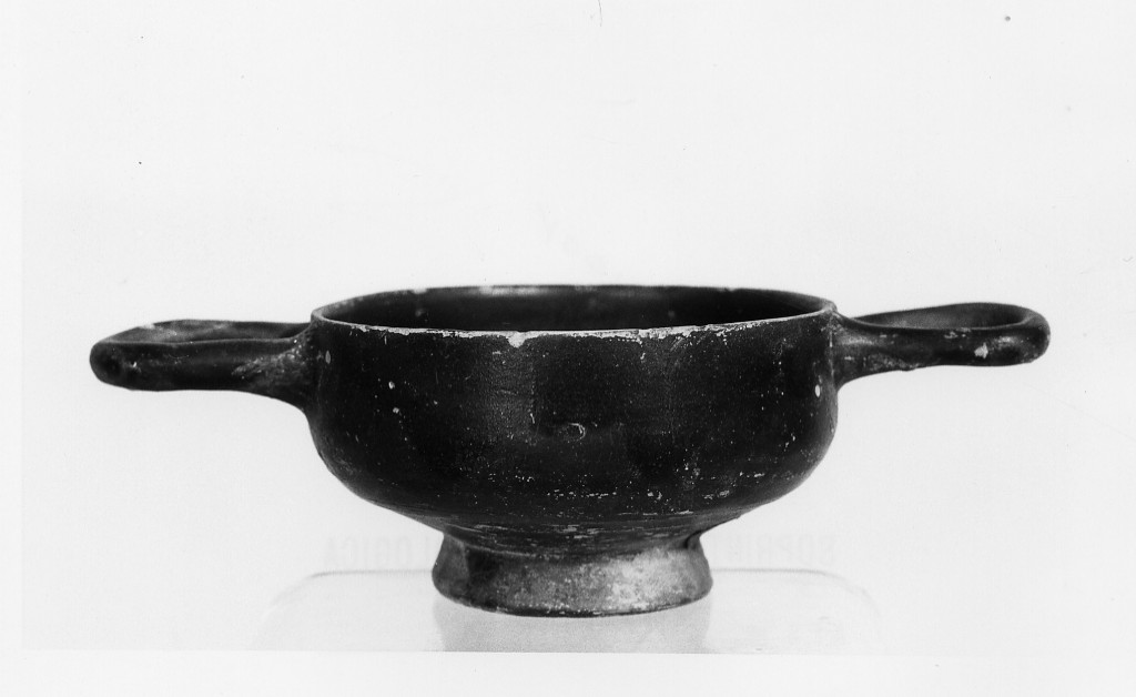 tazza a colletto - fabbrica locale (sec. IV a.C)