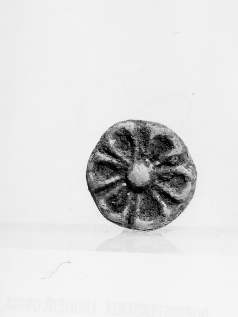 rosetta (applique) - fabbrica tarantina (fine/ inizio secc. IV a.C.-III a.C)