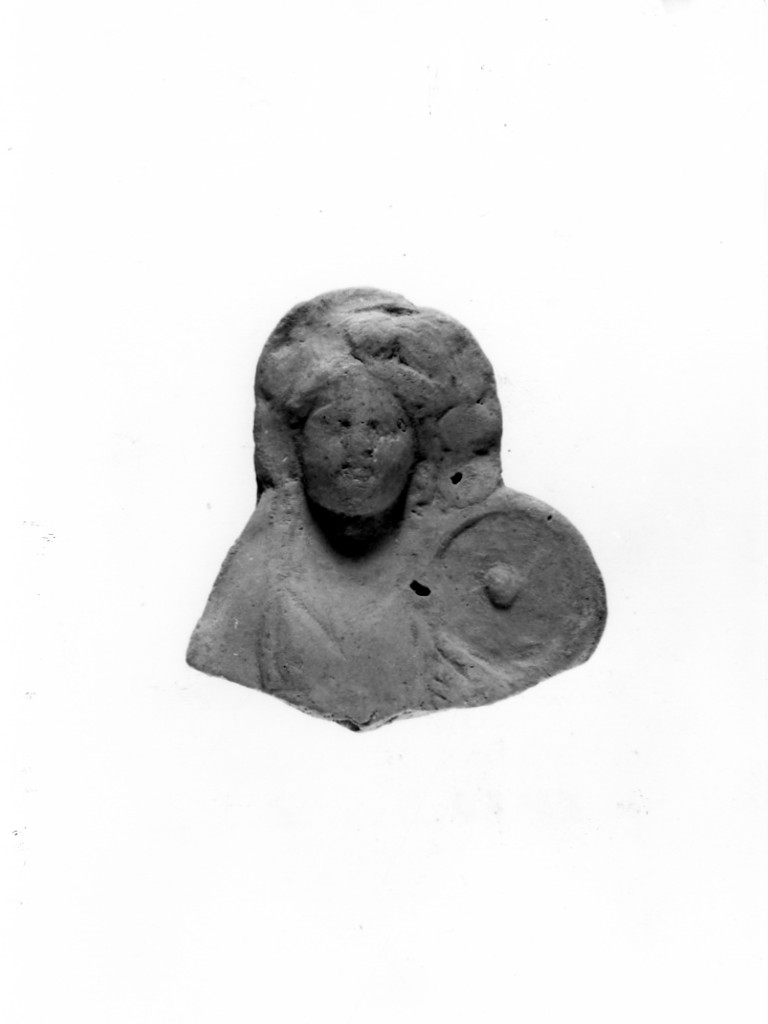 Polyboia (terracotta figurata/ frammento, culto di Apollo-Hyakinthos) - fabbrica tarantina (secc. IV a.C.-III a.C)